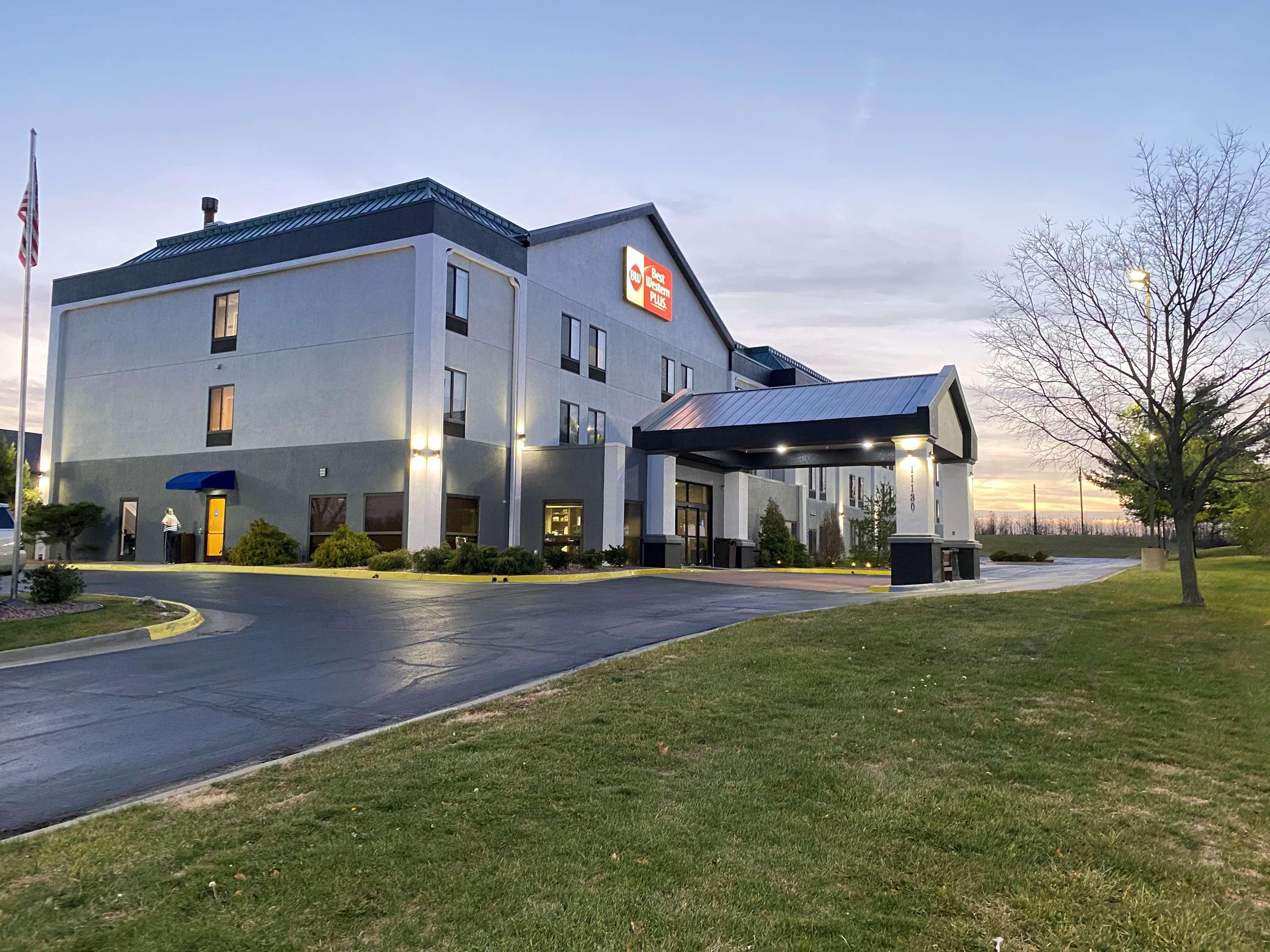 Best Western Plus Kansas City Airport - Kci East Exterior photo