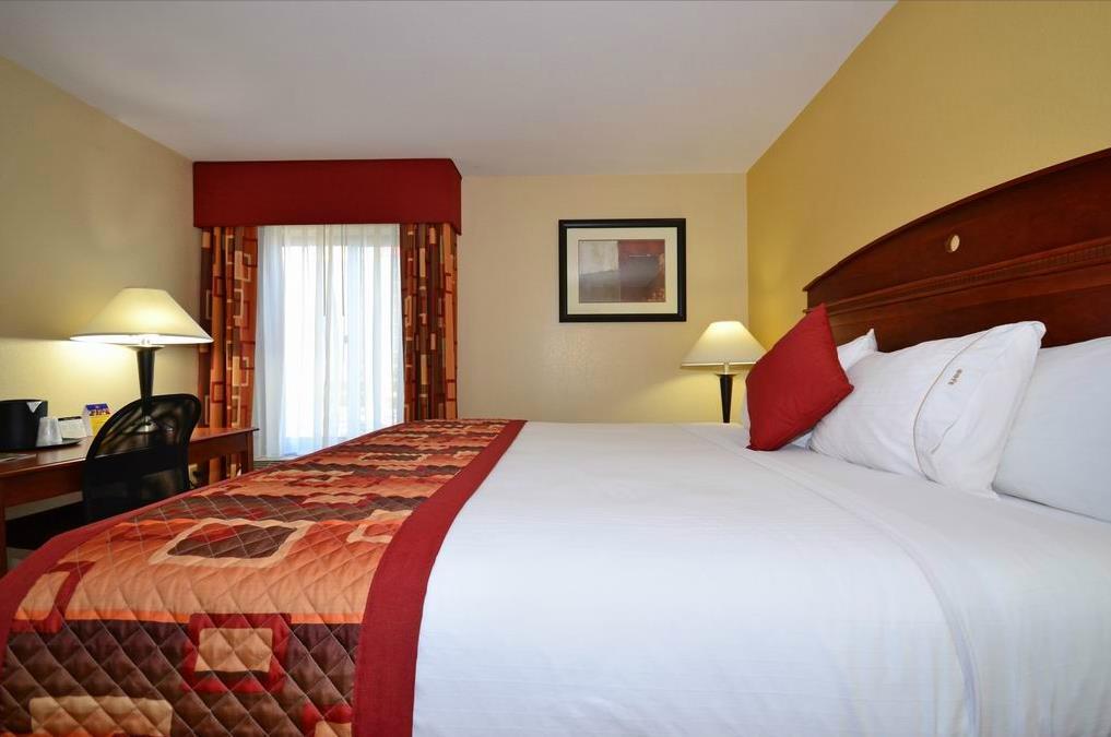 Best Western Plus Kansas City Airport - Kci East Exterior photo